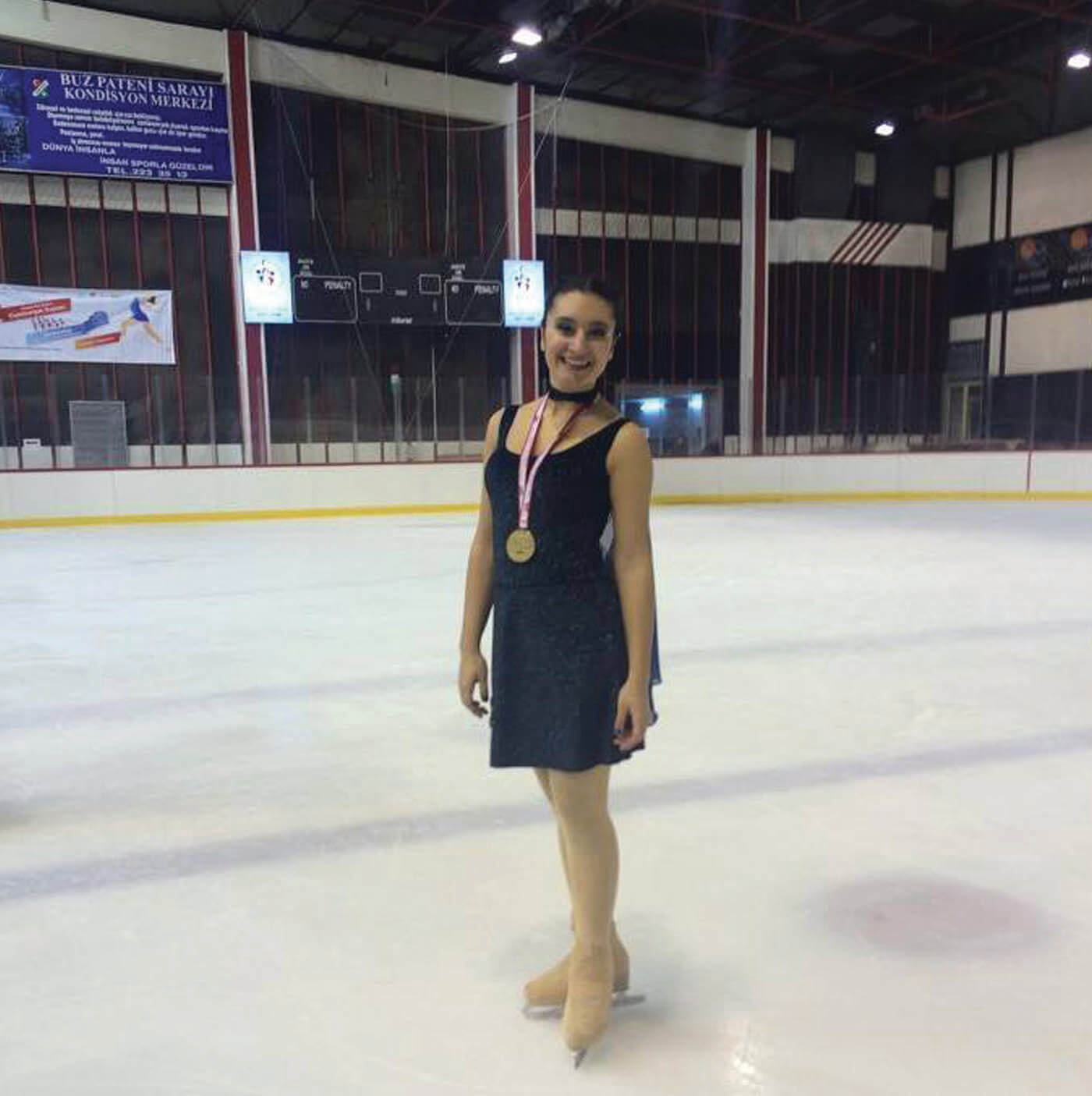 Nilsu Türkiye Buz Pateni Şampiyonu
